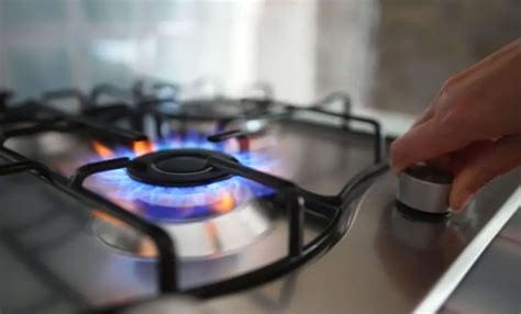 how to turn on the oven with gas stove